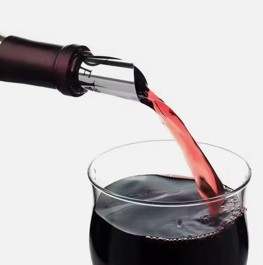 Angus Metal Wine Poure